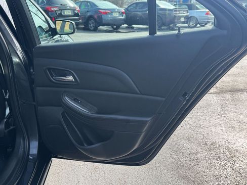 Used 2014 Chevrolet Malibu LT image 17