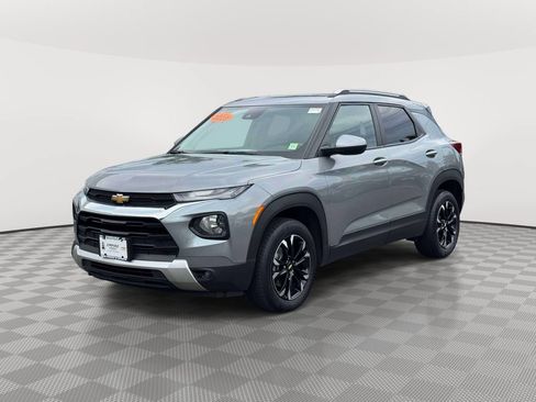 Used 2023 Chevrolet TrailBlazer LT AWD/4WD image 3