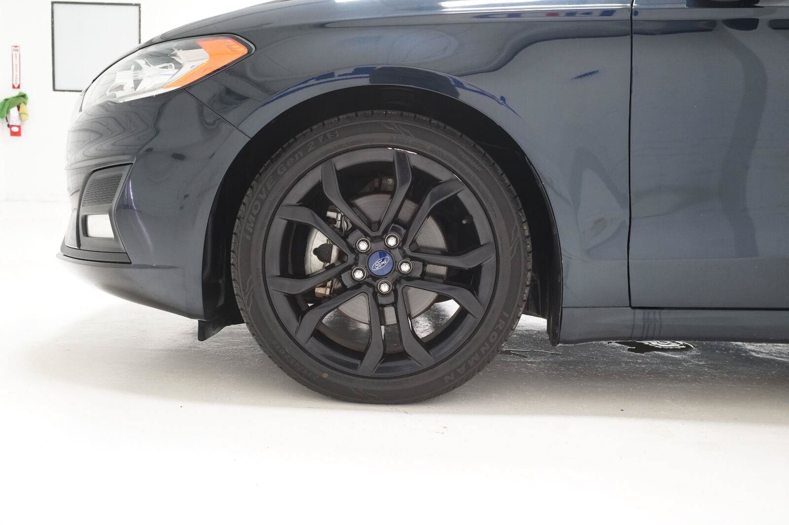 Used 2020 Ford Fusion SE w/ Equipment Group 151A FWD image 30