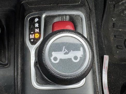 Used 2018 Jeep Wrangler Unlimited Sport S image 22