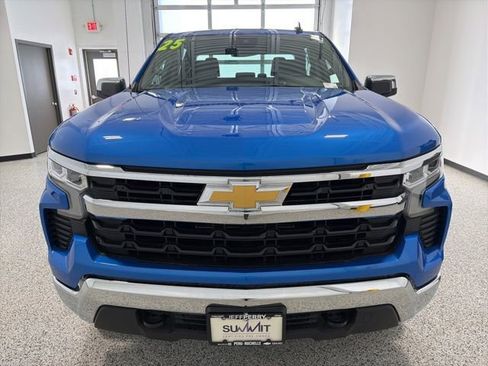 Used 2025 Chevrolet Silverado 1500 LT image 8