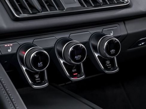 Used 2020 Audi R8 V10 image 23