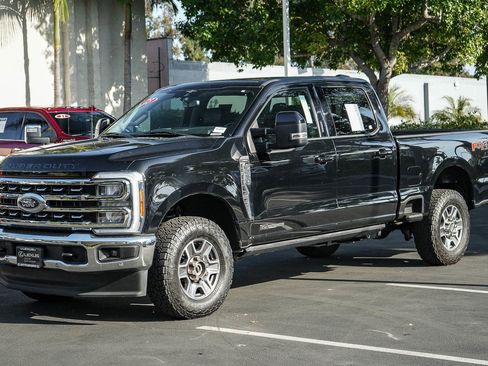 Used 2023 Ford F250 Lariat w/ Lariat Ultimate Package AWD/4WD image 3