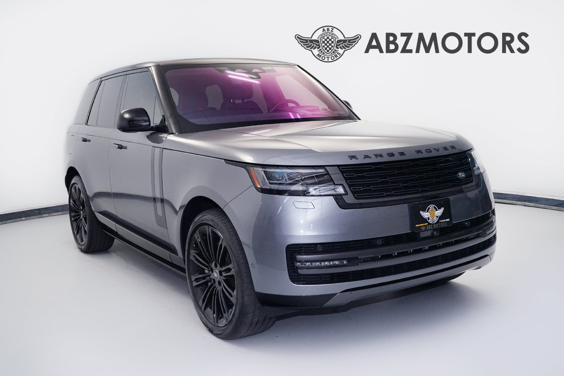 Used 2023 Land Rover Range Rover SE AWD/4WD image 1