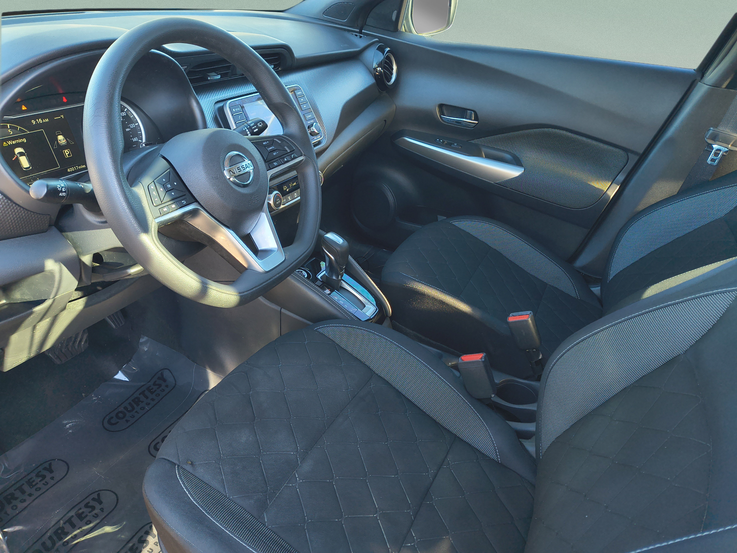 Certified 2018 Nissan Kicks SV FWD image 16