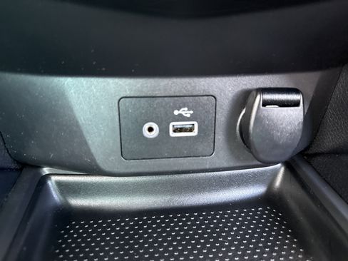 Used 2018 Nissan Rogue SV w/ Premium Package AWD/4WD image 24
