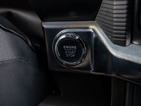 Used 2025 Ford F150 Raptor AWD/4WD image 23
