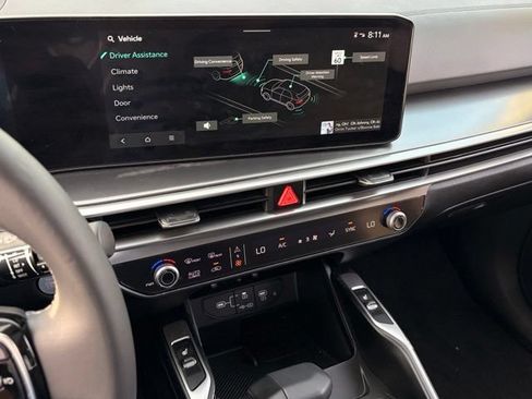Used 2025 Kia Sorento EX w/ Panoramic Sunroof Package FWD image 17