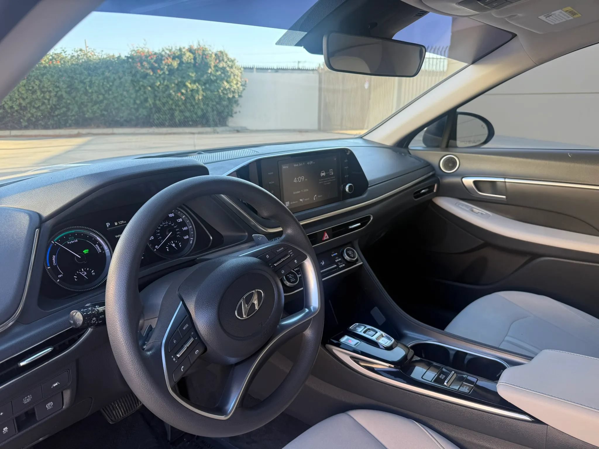 Used 2022 Hyundai Sonata Blue FWD image 9