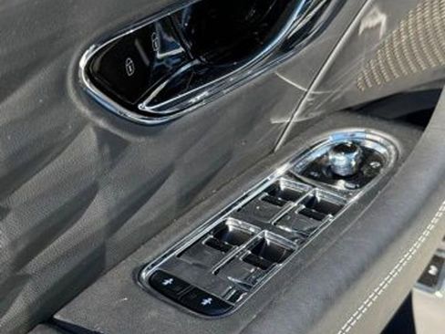 Used 2024 Bentley Flying Spur W12 image 9