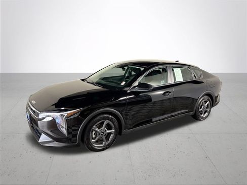 Used 2025 Kia K4 FWD image 2