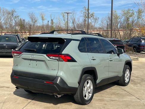 Used 2019 Toyota RAV4 XLE image 11