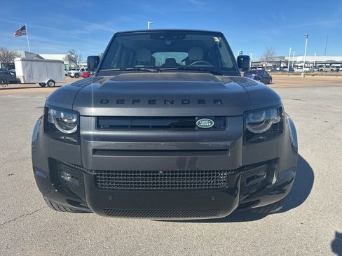 Used 2025 Land Rover Defender 110 V8 image 8