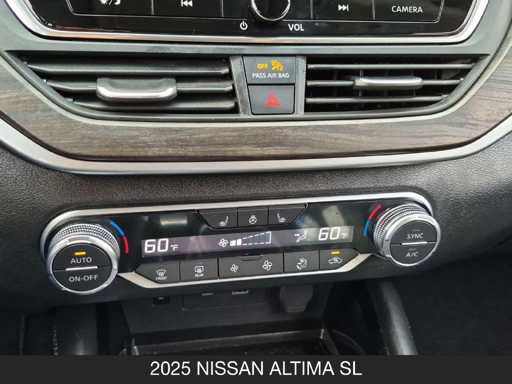 Used 2025 Nissan Altima 2.5 SL FWD image 24