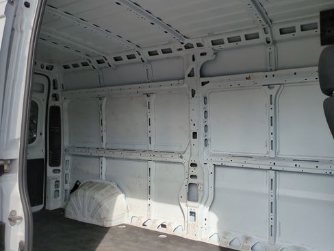Used 2023 RAM ProMaster 2500 FWD image 14