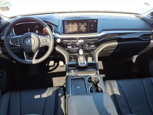 Used 2025 Acura MDX w/ Technology Package image 4