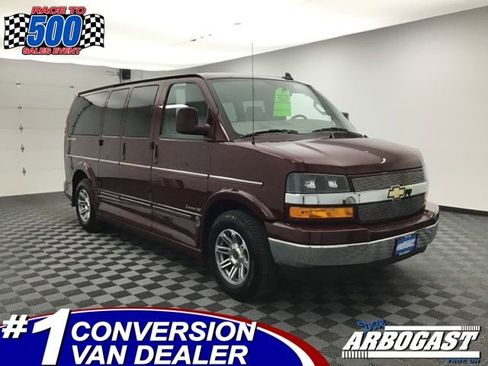 Used 2023 Chevrolet Express 2500 RWD image 1