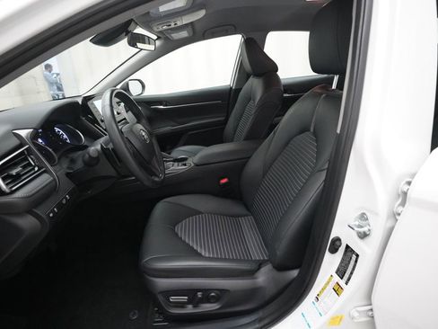 Used 2024 Toyota Camry SE AWD/4WD image 7