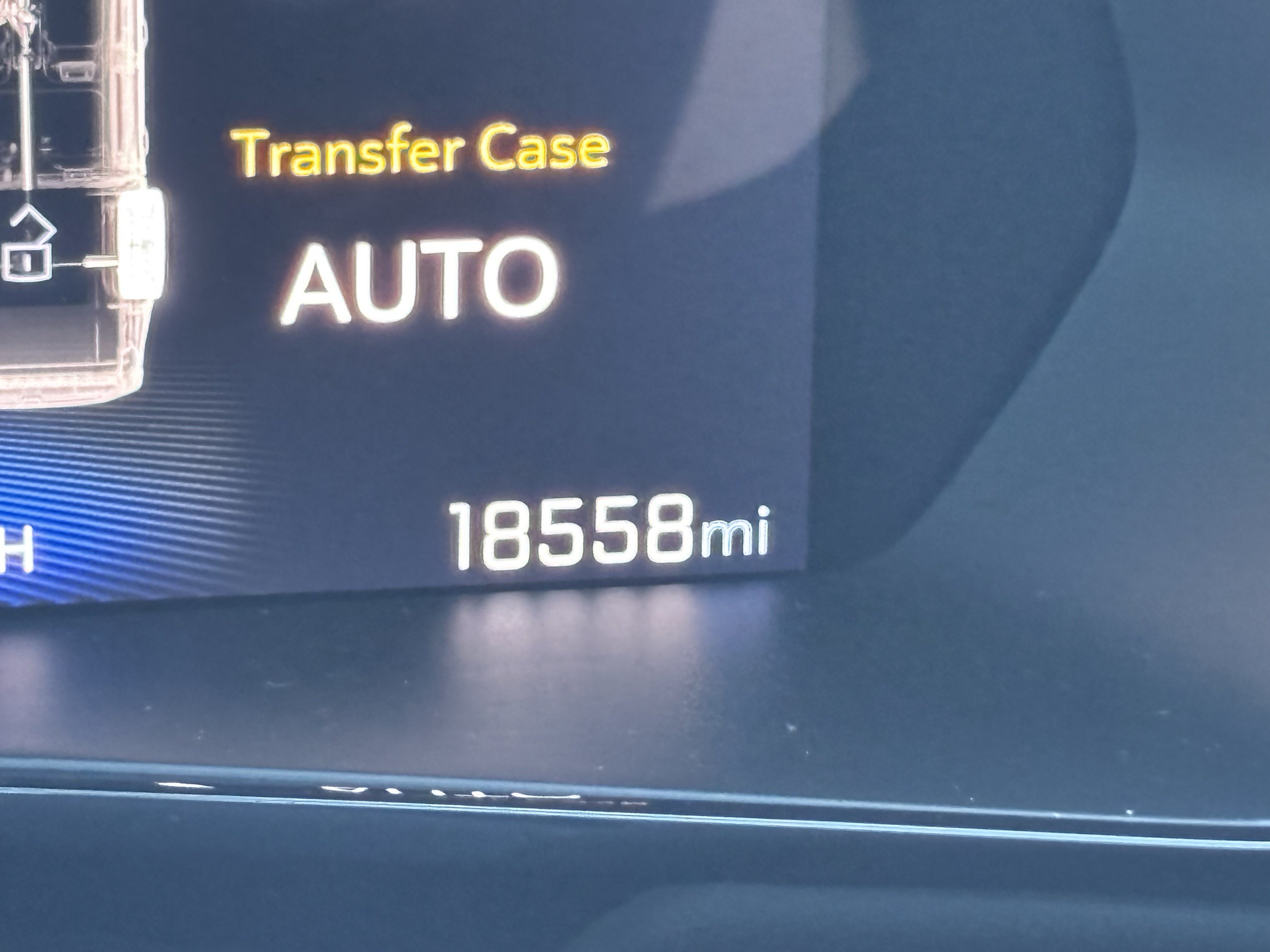 Used 2024 Chevrolet Colorado ZR2 w/ Technology Package AWD/4WD image 22