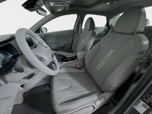 New 2026 Hyundai Elantra SEL Sport FWD image 11