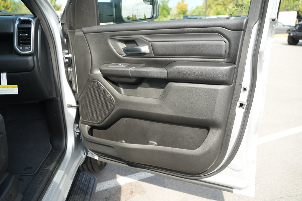 New 2026 RAM 1500 Express AWD/4WD image 18