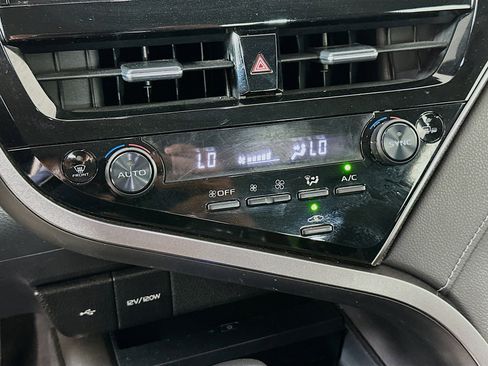 Used 2023 Toyota Camry XSE FWD image 23