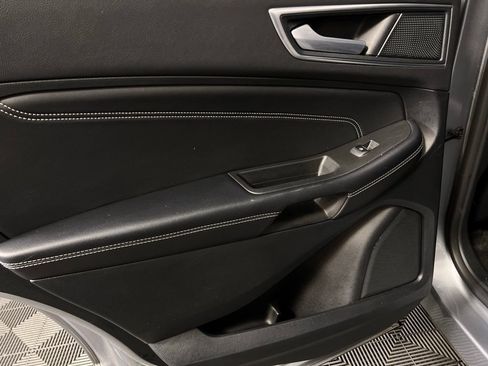 Used 2024 Ford Edge Titanium image 28