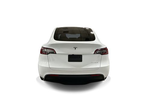 Certified 2023 Tesla Model Y Long Range AWD/4WD image 5
