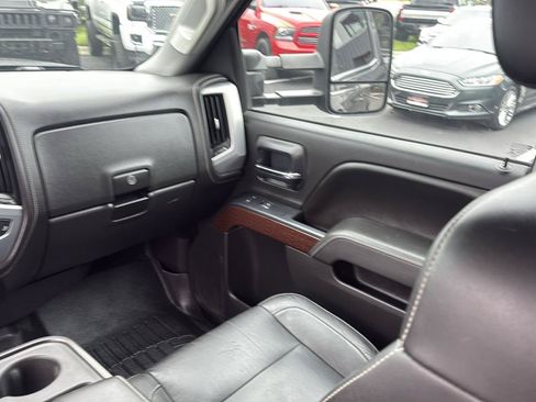 Used 2015 GMC Sierra 2500 SLE w/ SLE Preferred Package AWD/4WD image 23