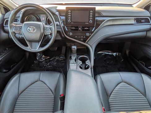 Used 2023 Toyota Camry SE image 16