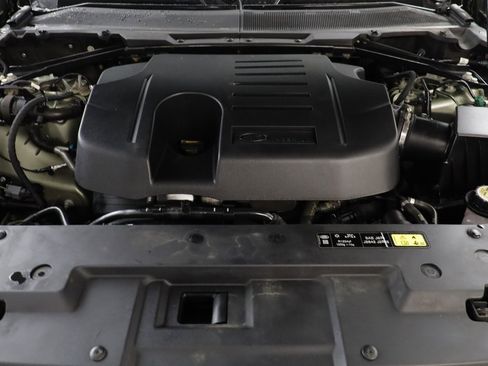 Used 2022 Land Rover Defender 110 X image 24