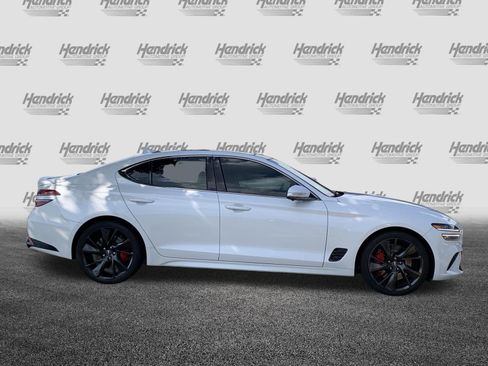 Used 2022 Genesis G70 3.3T RWD image 11