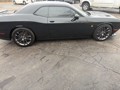 Used 2022 Dodge Challenger R/T Scat Pack w/ Plus Package image 6