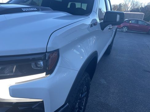 Used 2024 Chevrolet Silverado 1500 ZR2 w/ Technology Package image 4