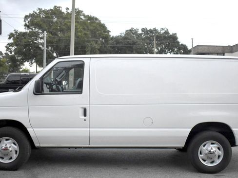 Used 2014 Ford E-250 and Econoline 250 w/ Commercial Cargo Van Package image 4
