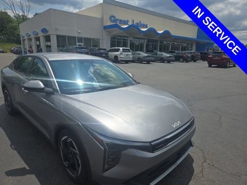 Used 2025 Kia K4 EX FWD image 1