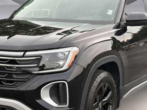 Used 2024 Volkswagen Atlas Peak Edition SE AWD/4WD image 11