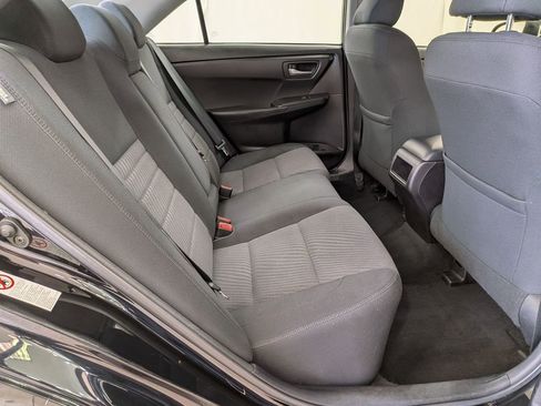 Used 2017 Toyota Camry LE w/ Moonroof Package image 29