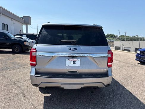 Used 2020 Ford Expedition XLT w/ FX4 Off-Road Package AWD/4WD image 6