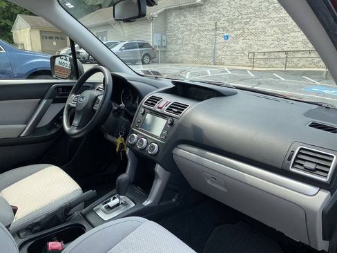 Used 2016 Subaru Forester 2.5i w/ Alloy Wheel Package AWD/4WD image 17