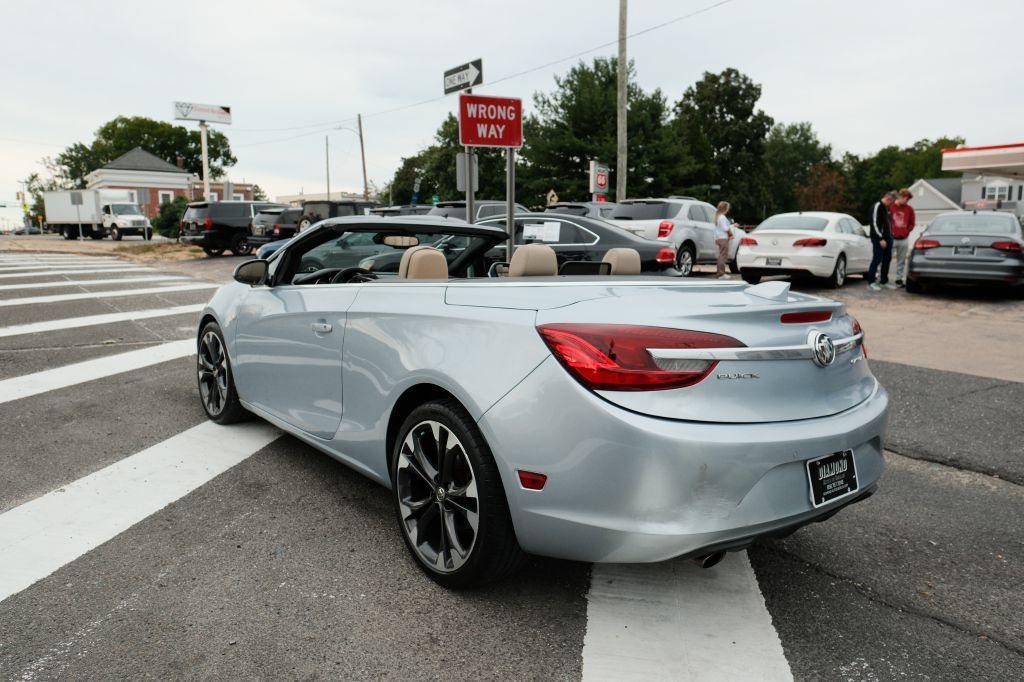 Used 2018 Buick Cascada Premium FWD image 4