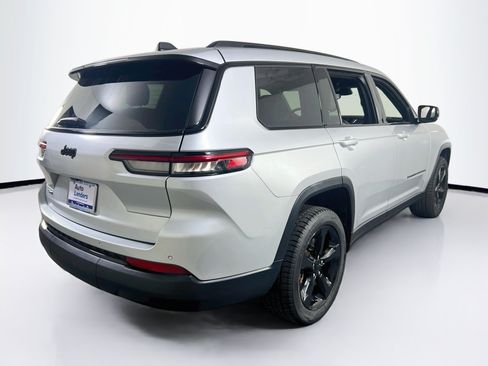 Used 2023 Jeep Grand Cherokee L Laredo AWD/4WD image 5