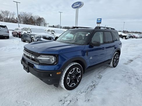 Used 2023 Ford Bronco Sport Outer Banks w/ Tech Package image 3