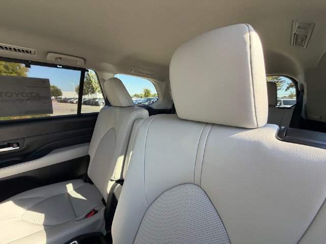 New 2026 Toyota Grand Highlander XLE FWD image 20
