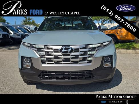 Used 2022 Hyundai Santa Cruz SEL w/ Activity Package FWD image 3