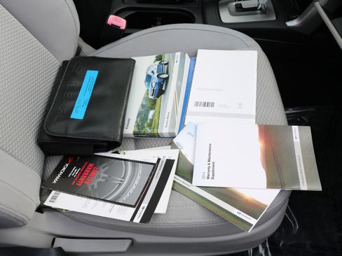 Used 2014 Subaru Forester 2.5i Premium w/ All-Weather Package image 41