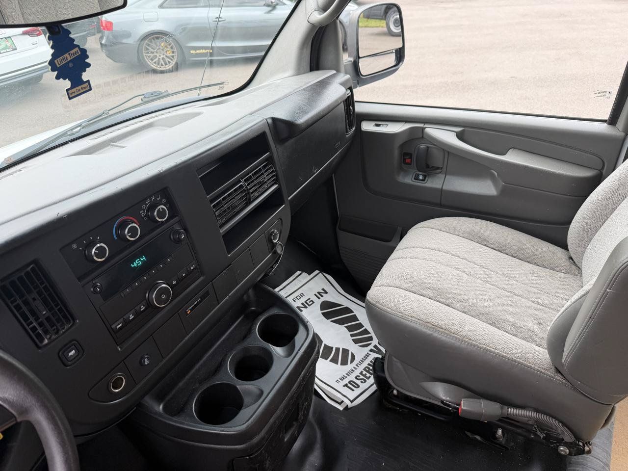 Used 2014 Chevrolet Express 1500 RWD image 18