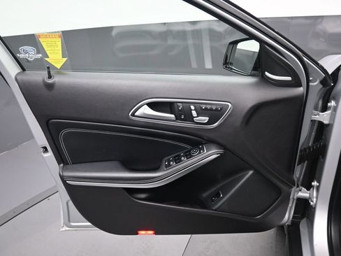 Used 2020 Mercedes-Benz GLA 250 4MATIC image 9