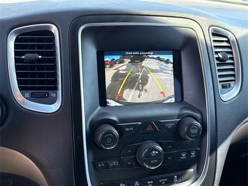 Used 2020 Dodge Durango SXT image 24