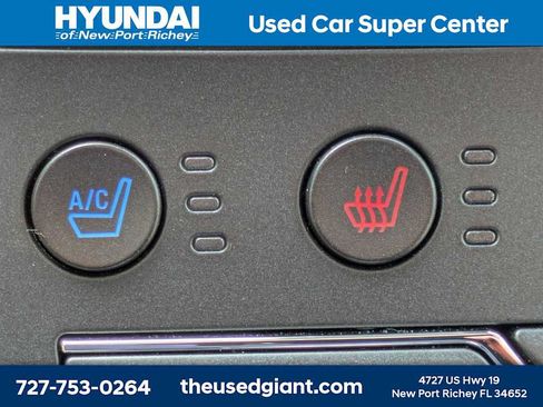 Used 2019 Ford Edge Titanium w/ Equipment Group 301A FWD image 29
